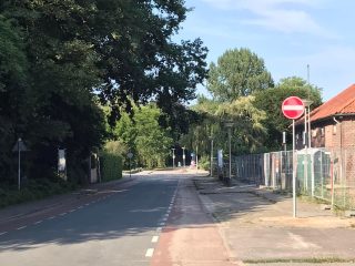 Eenrichtingsweg Lange Wal in Borculo levert chaos op voor verkeer